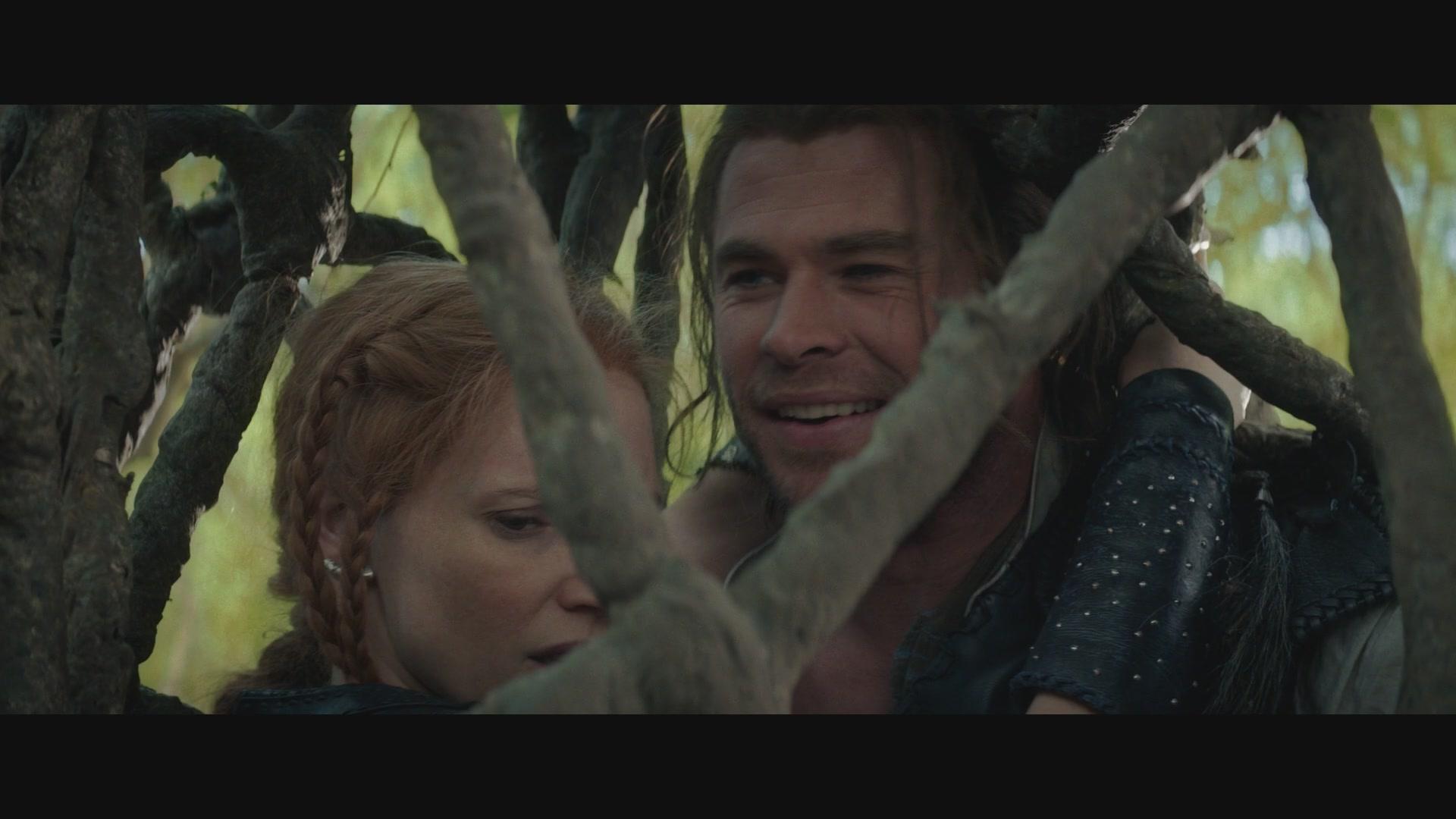 JCN-TheHuntsman-Screencaptures_0704.jpg